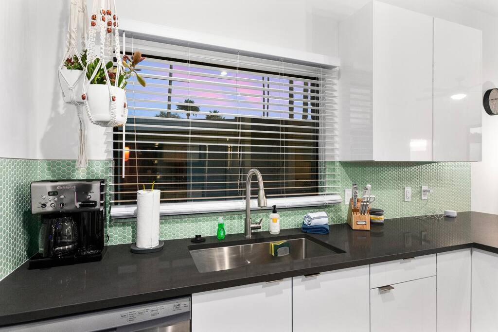 Large Studio Rooftop & Poolside - Walk To Old Town Scottsdale Exterior foto